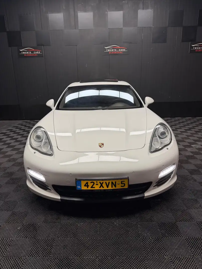 Porsche Panamera 4.8 4S | Pano | Camera | Led | Navi | Memory | Weiß - 2