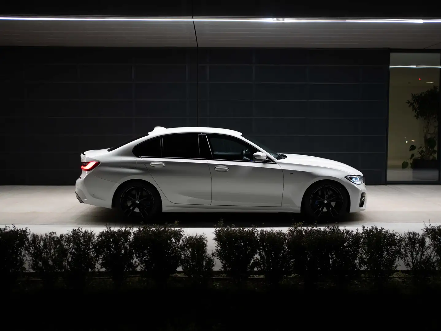 BMW 330 330e PHEV Aut. Weiß - 2