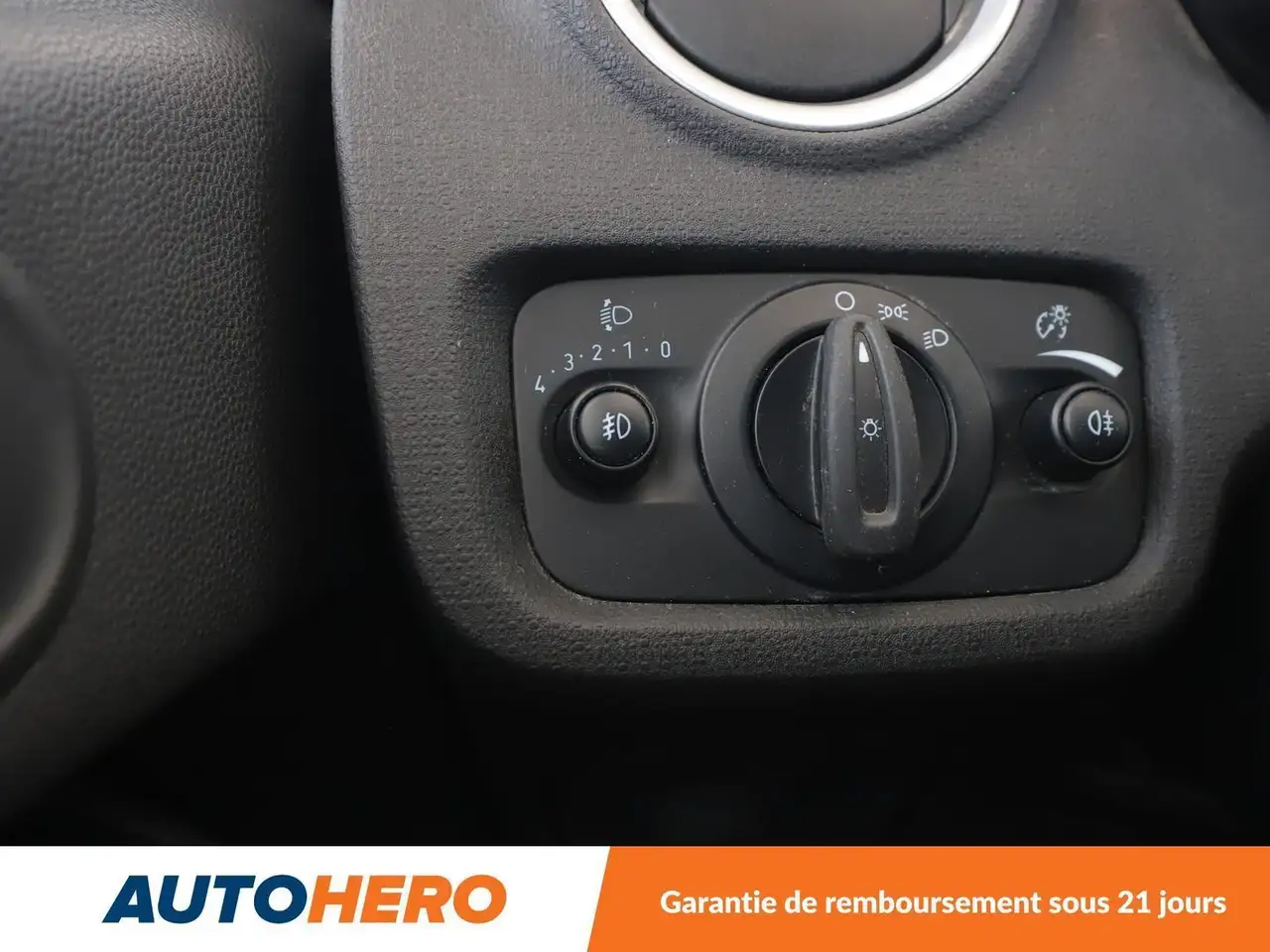 Ford Fiesta 3 portes — photo 24