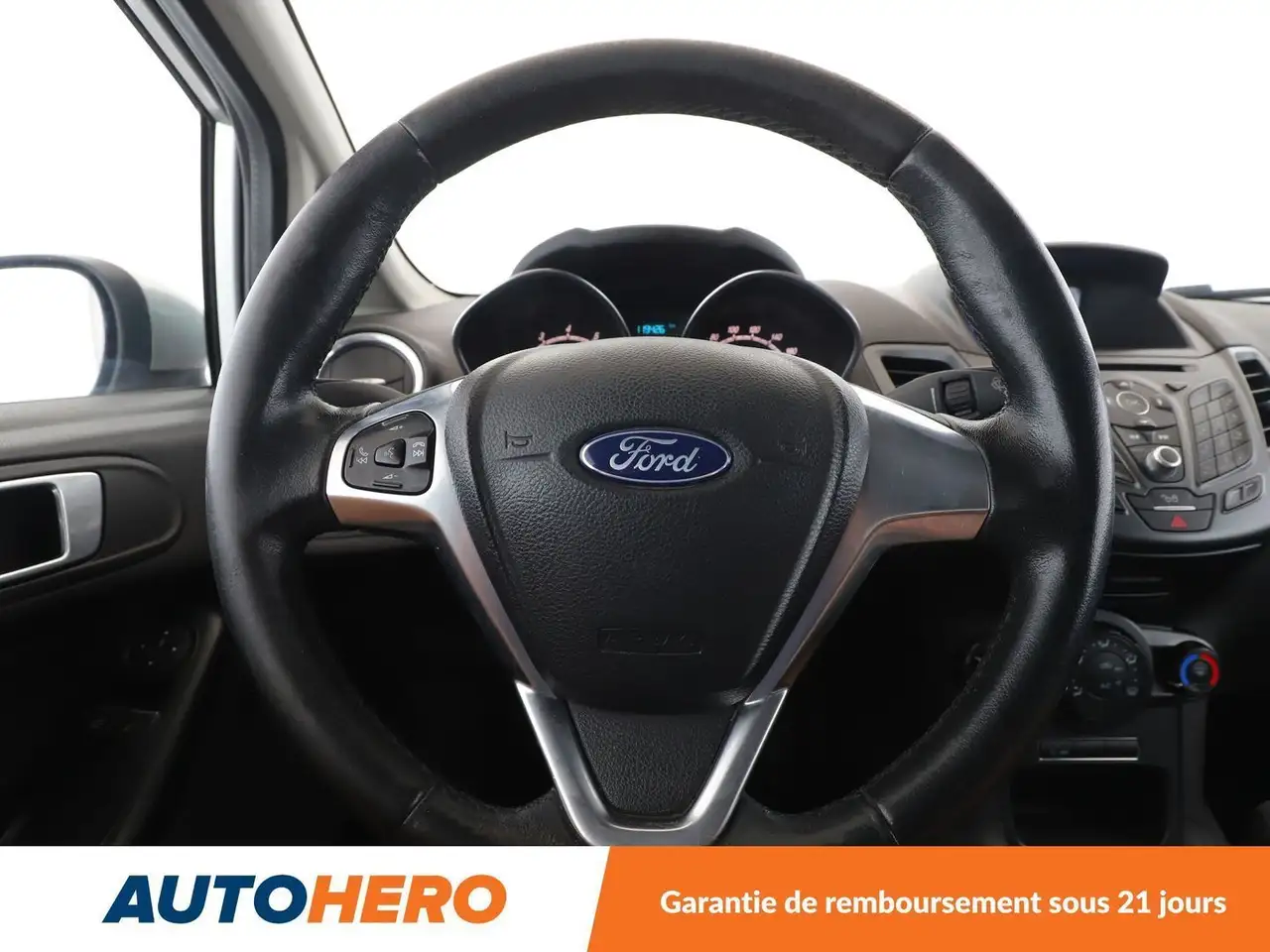Ford Fiesta 3 portes — photo 19