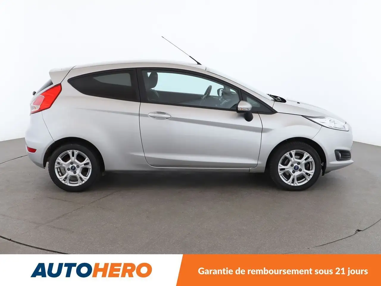 Ford Fiesta 3 portes — photo 7
