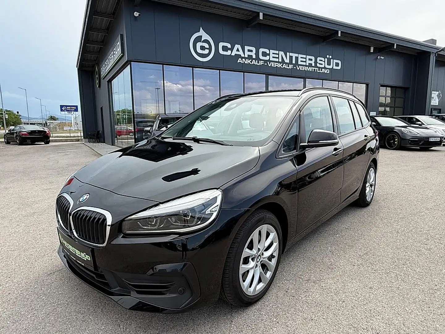 BMW 218 d xDrive Gran Tourer Aut. Schwarz - 1