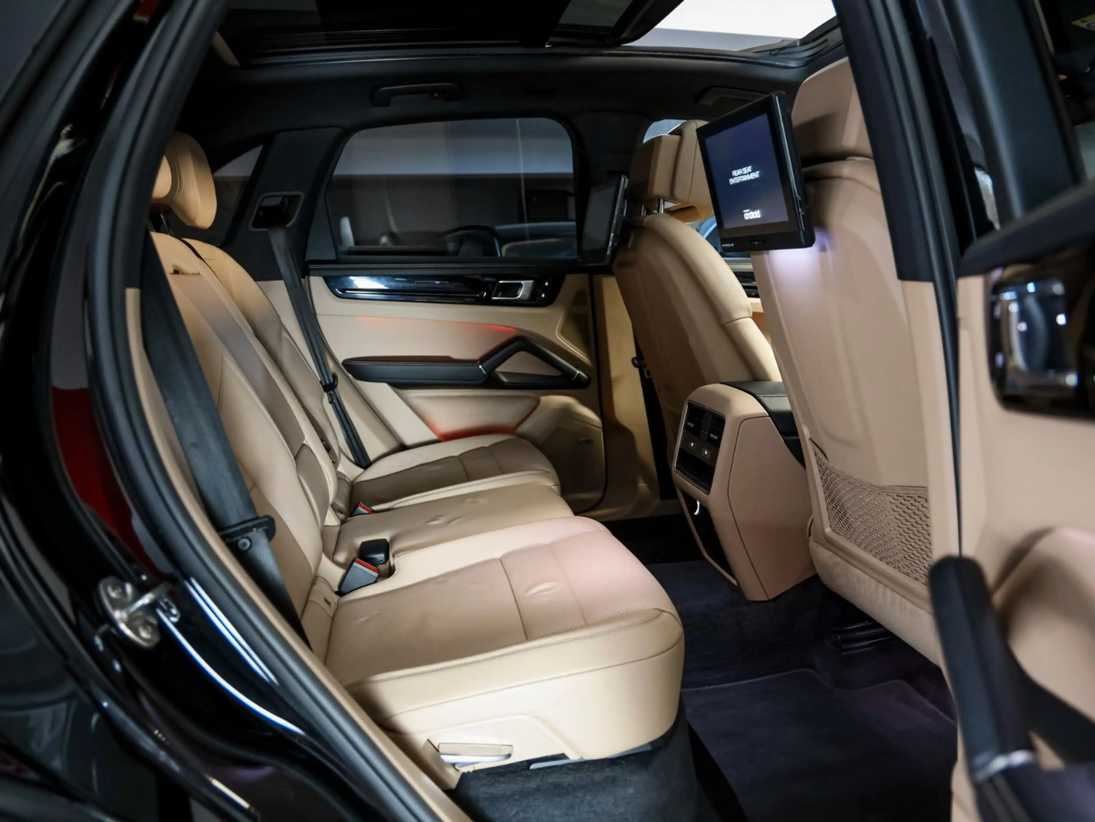 Porsche Cayenne **PANO-BOSE-LUFT-STANDHEIZUNG-TV** — photo 9