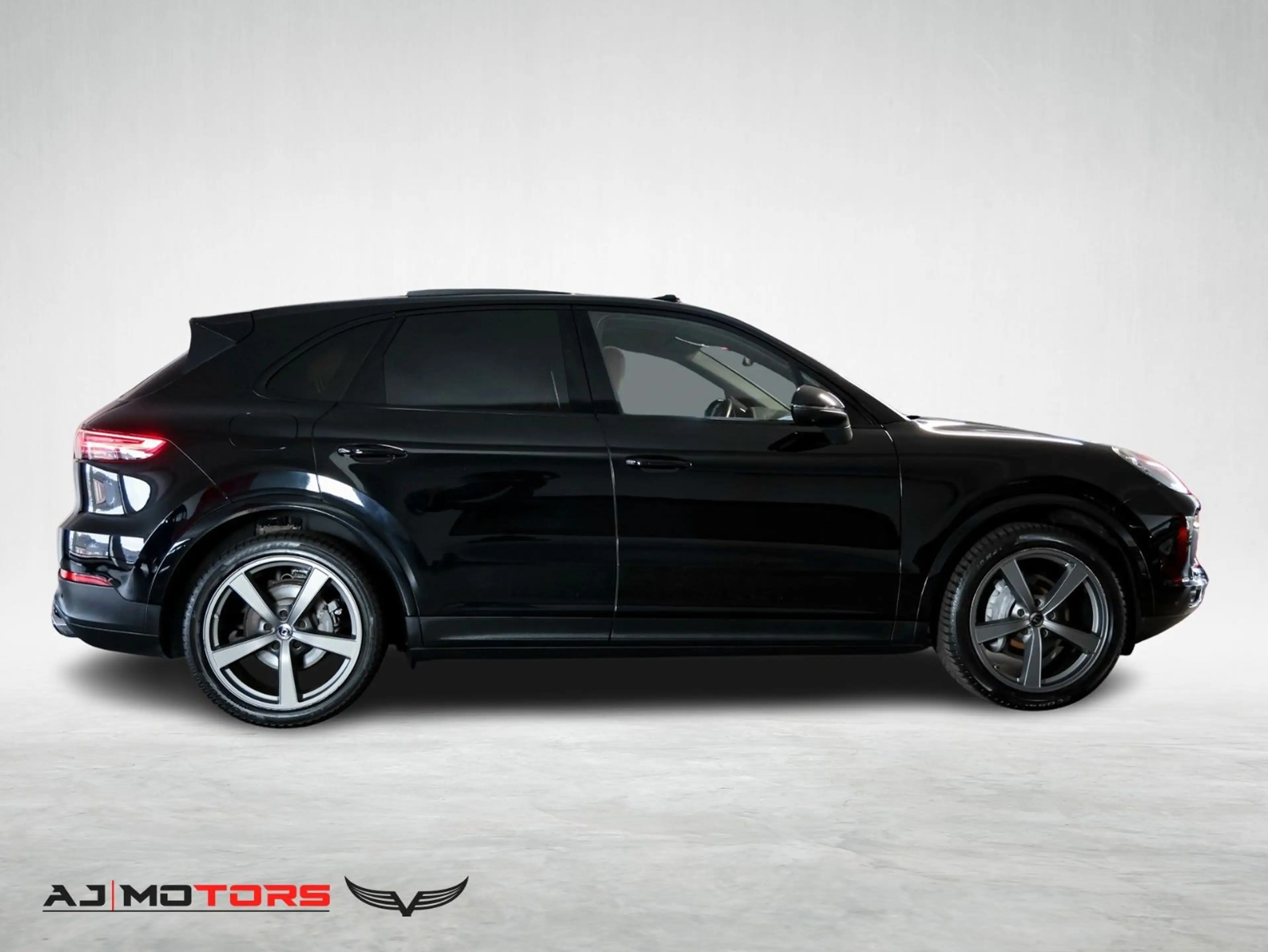 Porsche Cayenne **PANO-BOSE-LUFT-STANDHEIZUNG-TV** — photo 2