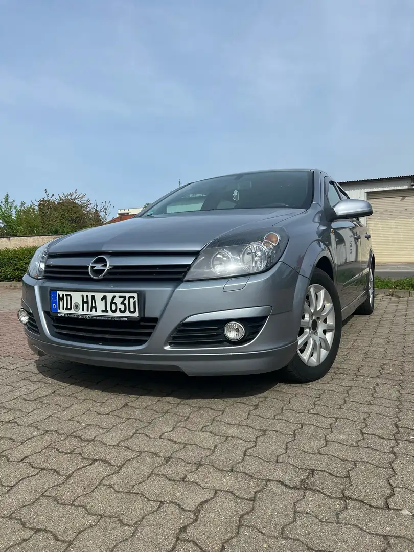 Opel Astra 1.6 Cosmo Sportpacket Silber - 1