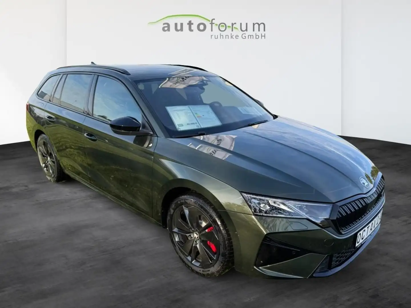 Skoda Octavia Combi 2.0 TSI RS 195 kW (265 PS), Aut... Grün - 2