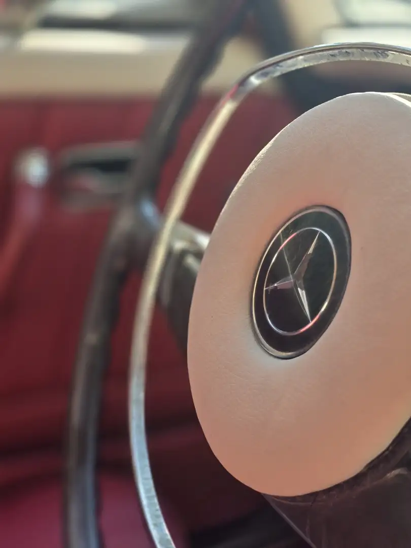 Mercedes-Benz 280 - 2