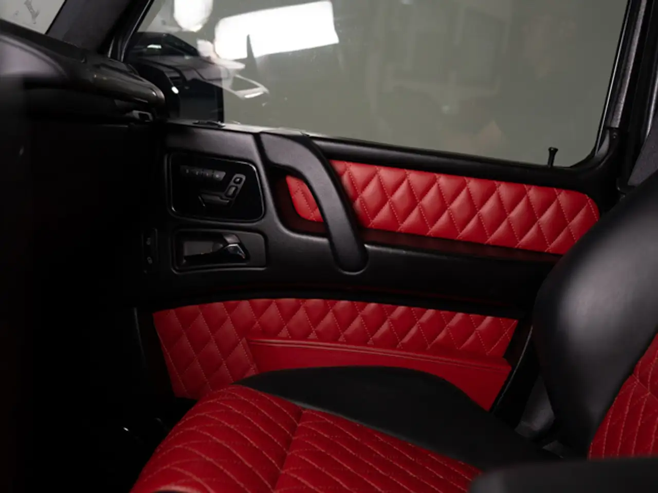 Mercedes-Benz G-Class photo Mercedes-Benz G-Class