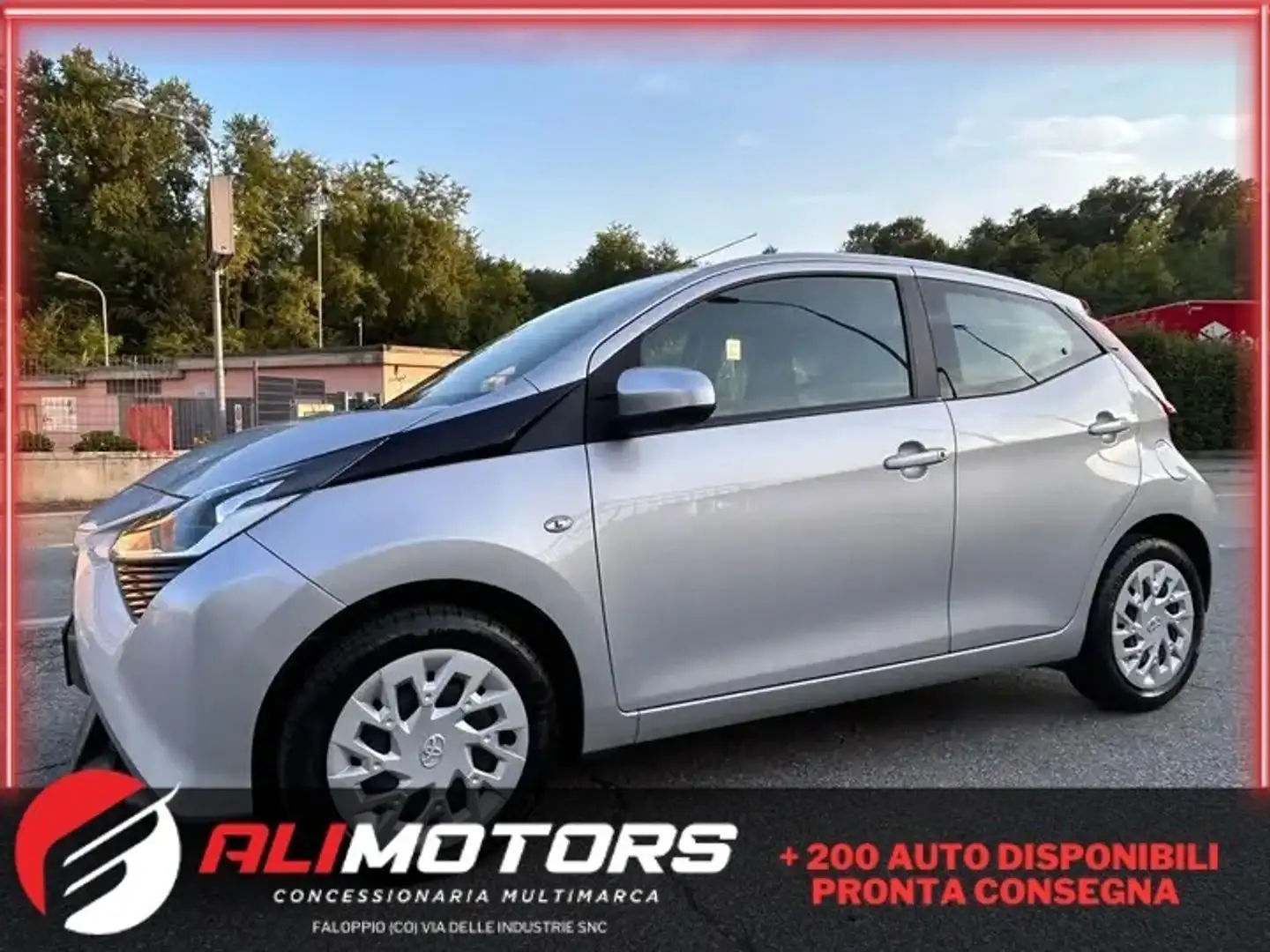 Toyota Aygo Connect 1.0 VVT-i 72 CV 5 porte x-clusiv MMT*SOLO Grigio - 1