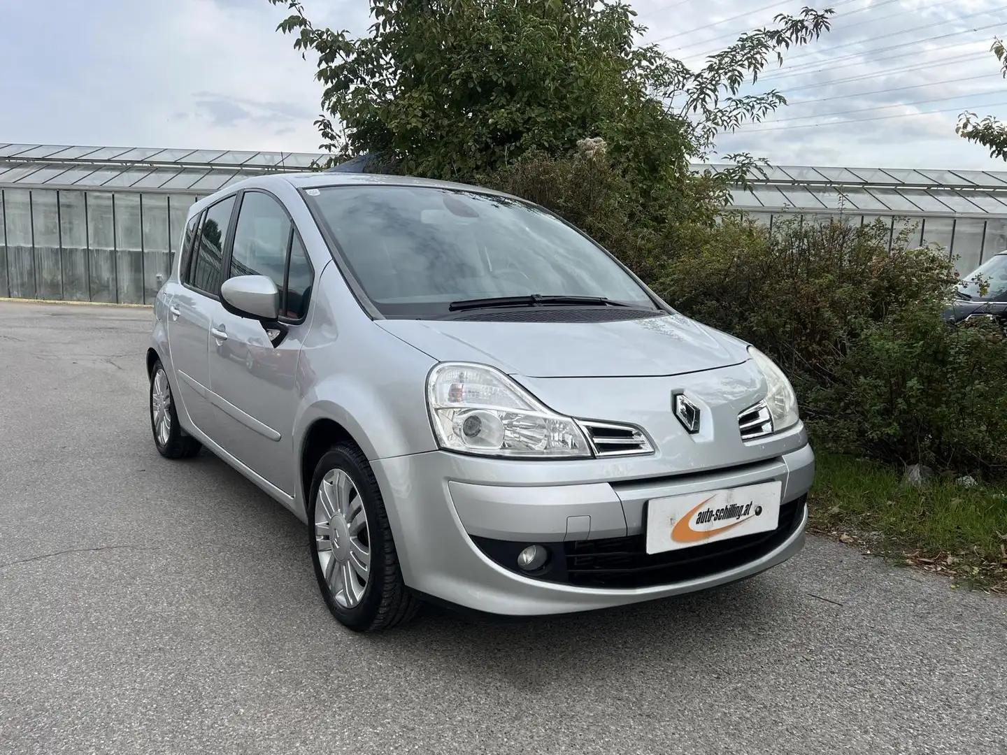 Renault Grand Modus TCE100 1.Bes Klimaautom. PDC Service+Pickerl NEU Silber - 1