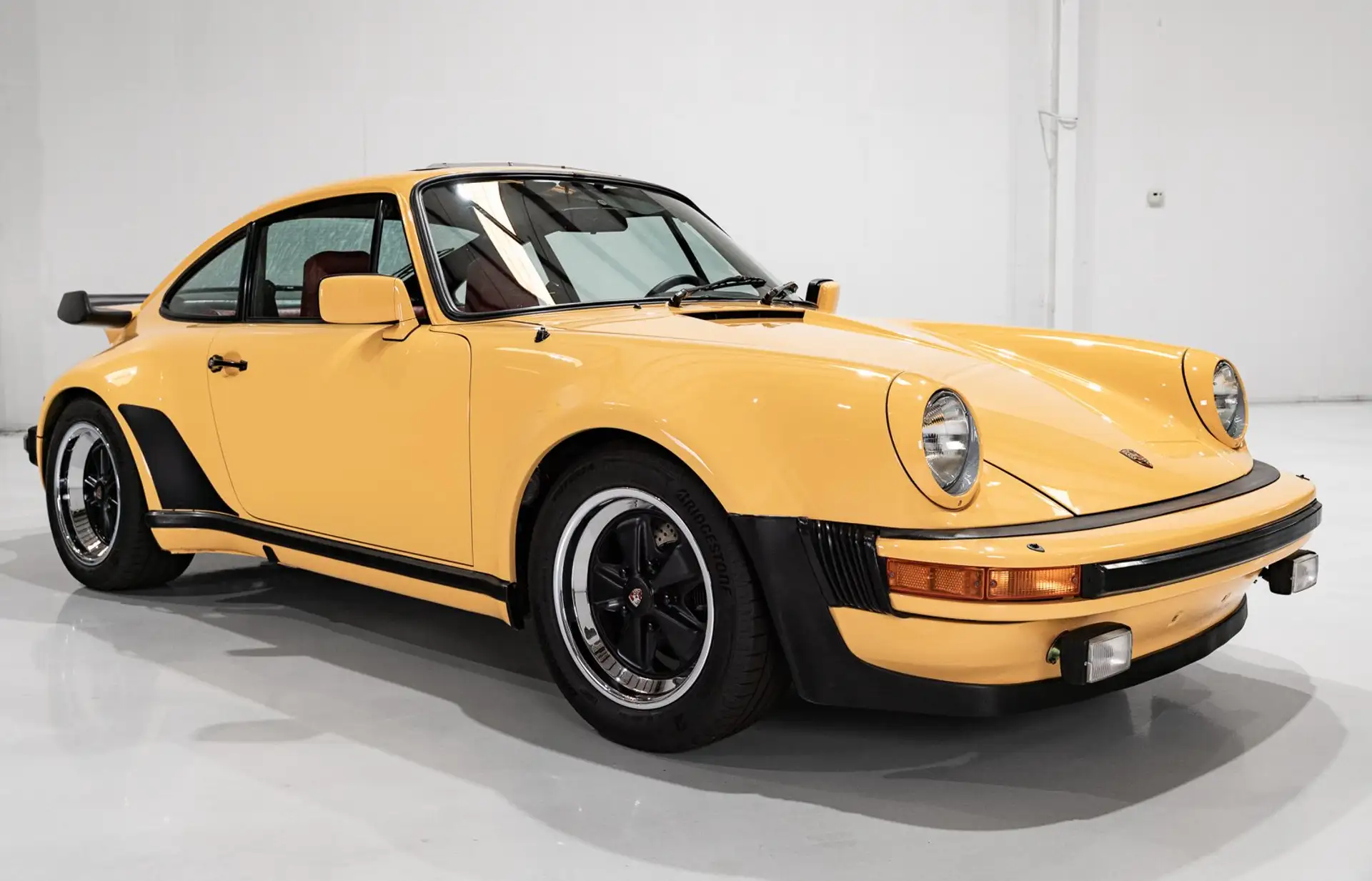 포르쉐 911 Turbo Coupe 1979 노랑 사진 5