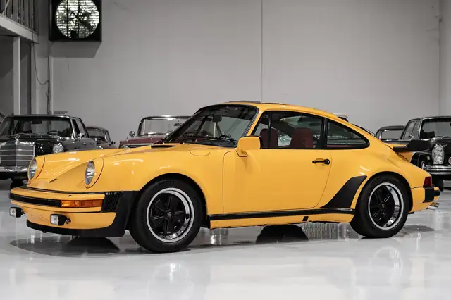 Porsche 930 930 TURBO 3.3 SUNROOF COUPE (ONLY 28,671 MILES) ONLY 28,671 MILES