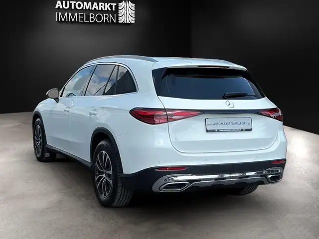 Mercedes-Benz GLC view 5