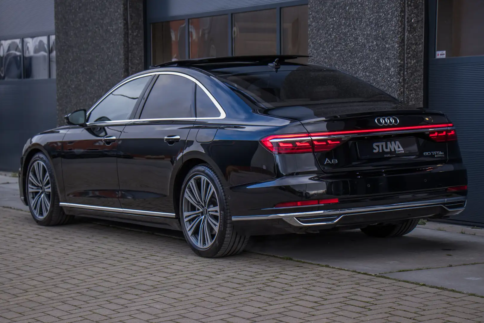 Audi A8 60 TFSI e Quattro Pro Line Plus | PHEV | Pano | Lu Zwart - 2