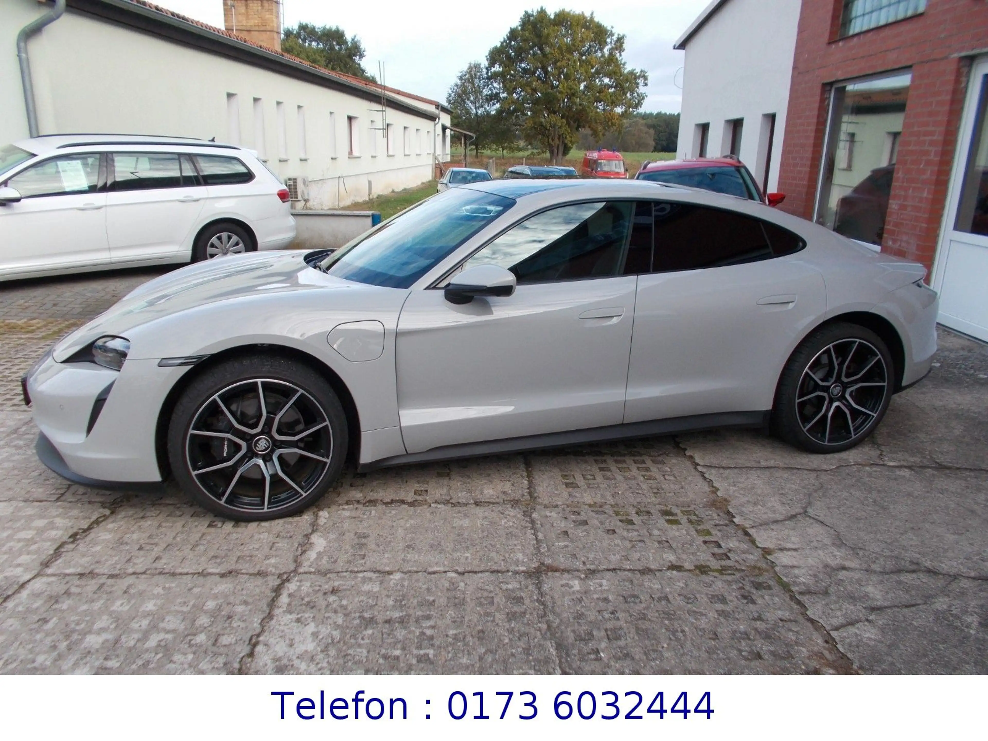 Porsche Taycan Pano,BOSE,360°,Bat+,LuftFaW,Beif.Displ. — photo 5