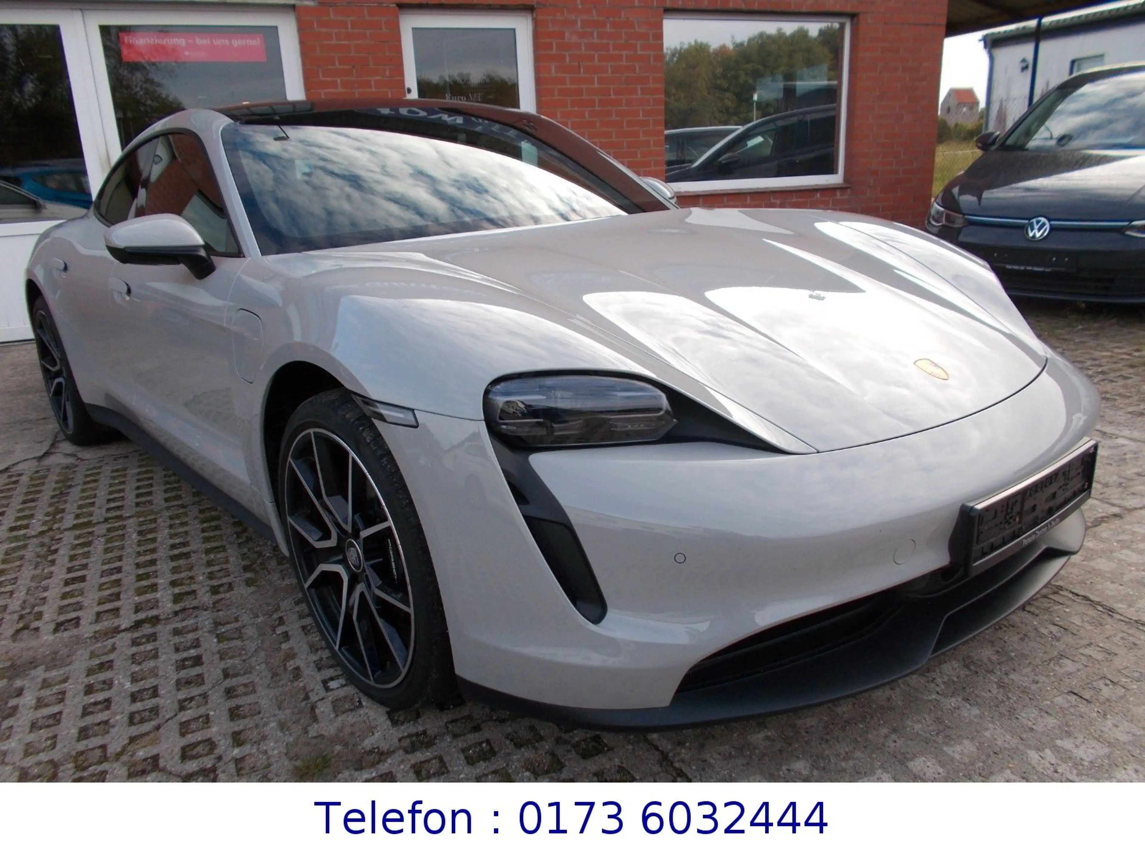 Porsche Taycan Pano,BOSE,360°,Bat+,LuftFaW,Beif.Displ. — photo 2