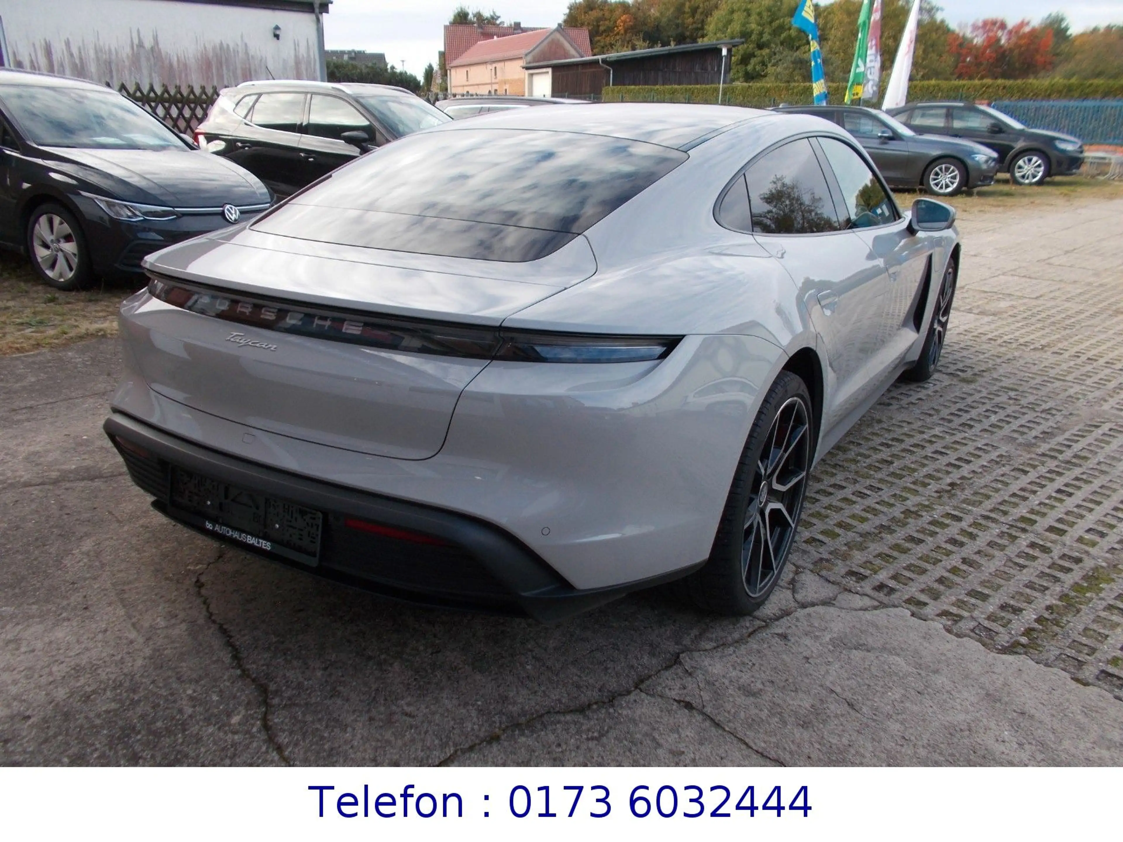 Porsche Taycan Pano,BOSE,360°,Bat+,LuftFaW,Beif.Displ. — photo 8