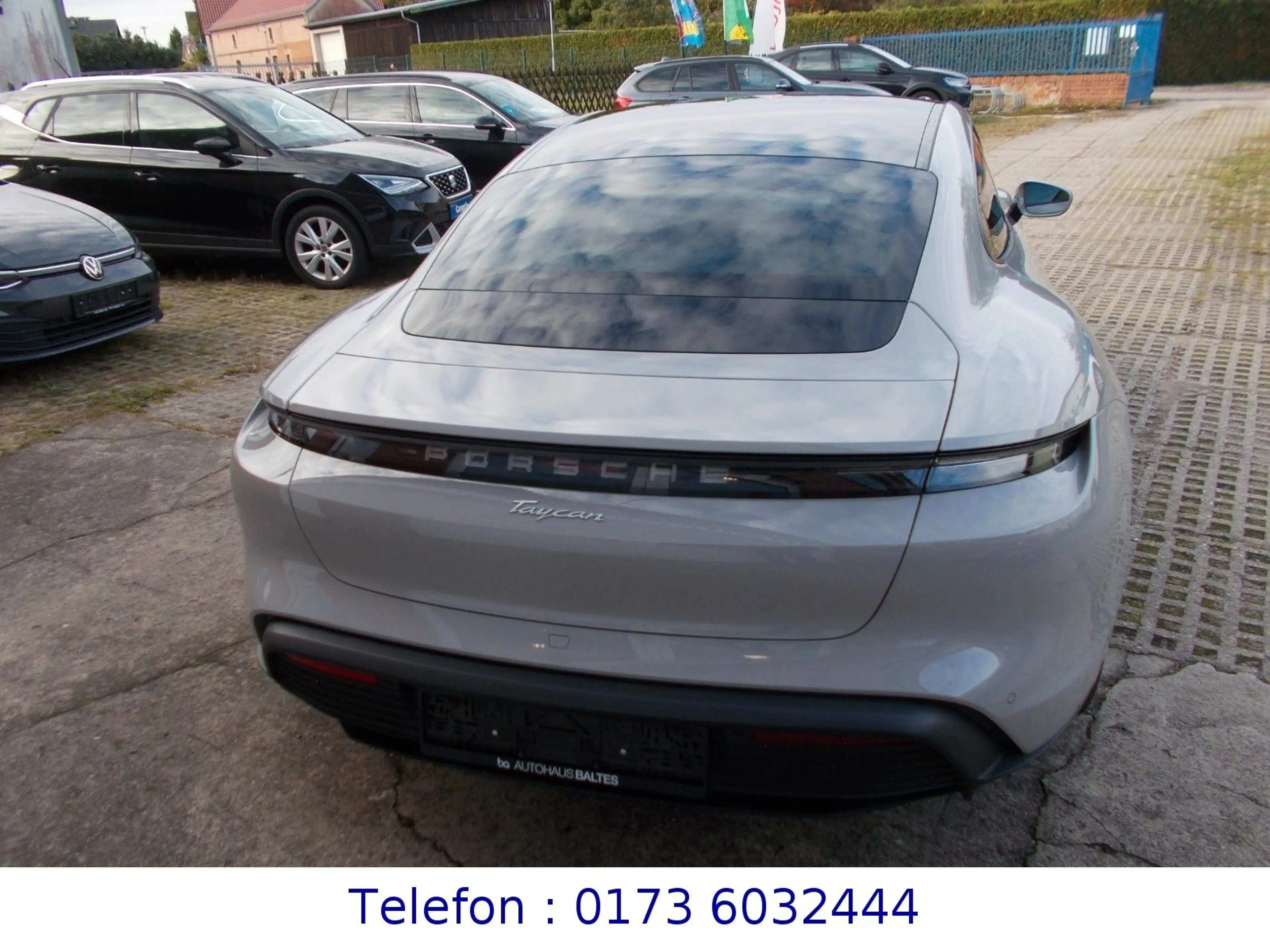 Porsche Taycan Pano,BOSE,360°,Bat+,LuftFaW,Beif.Displ. — photo 7
