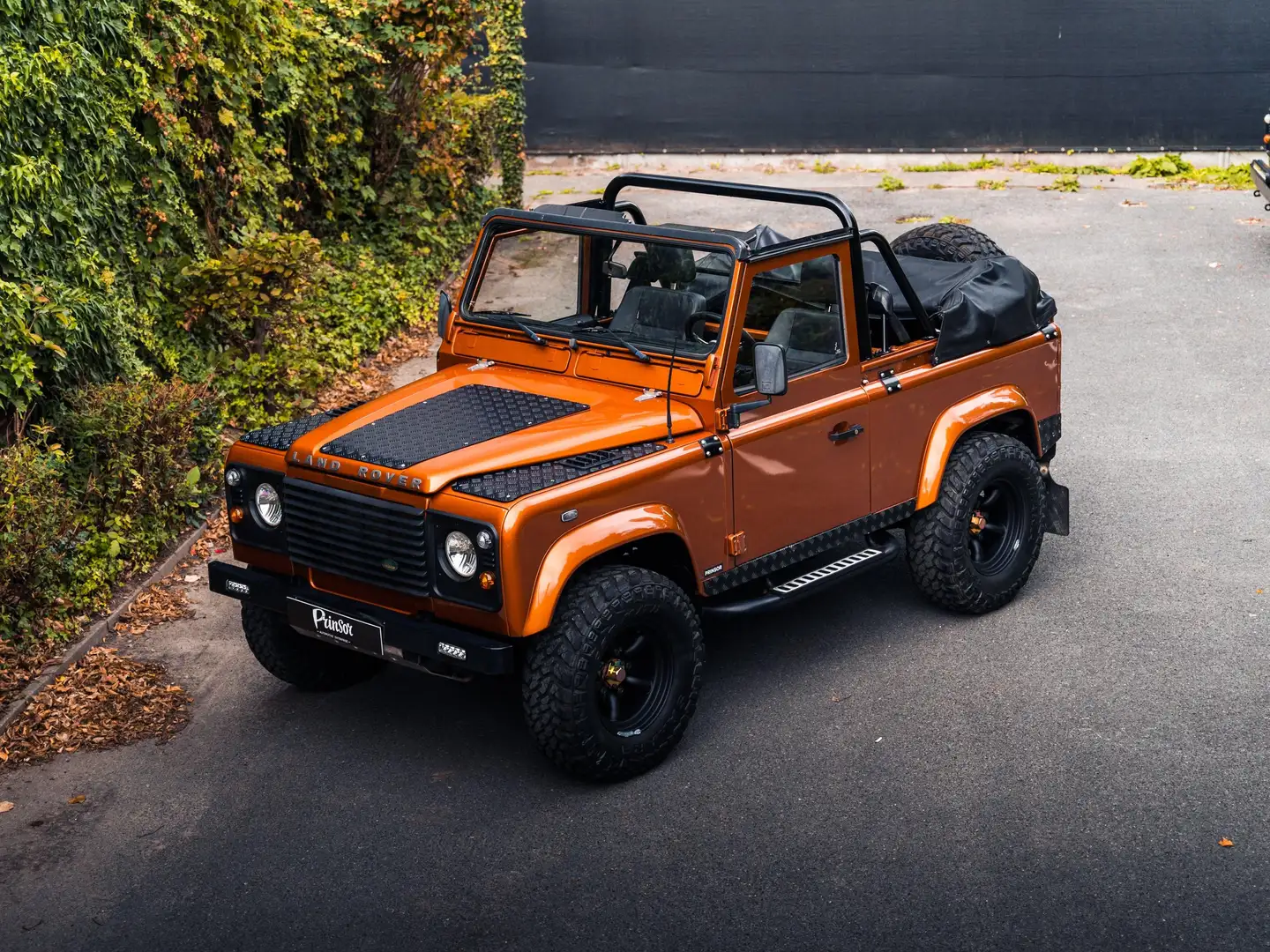 Land Rover Defender Defender 90 belair limiterd 1/75 32,900 ex vat Orange - 1