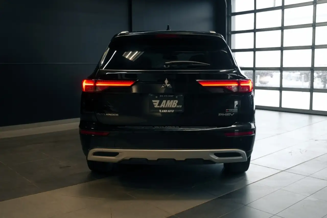 Mitsubishi Outlander снимка Mitsubishi Outlander