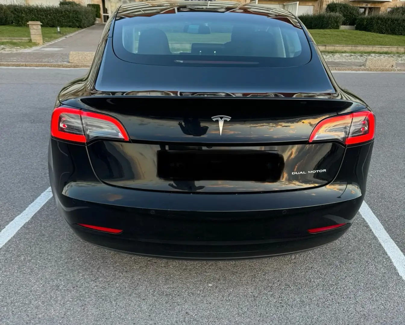 Tesla Model 3 Dual Motor Long/ AWD Noir - 2
