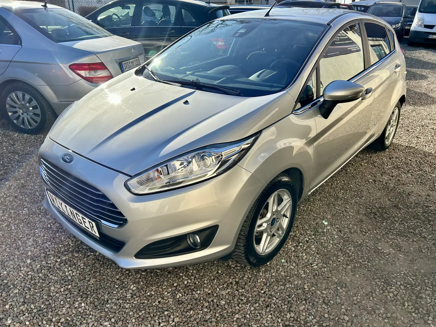 Ford Fiesta Titanium 1.0 EB * Klima * TFL * NAVI * HU 02.2027 Plateado - 1