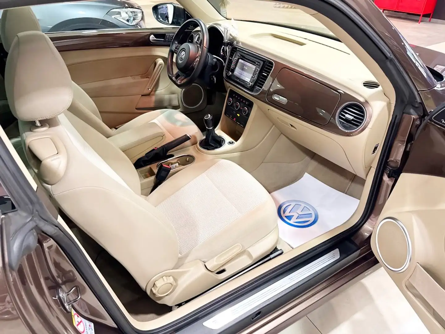 Volkswagen Beetle 2.0 TDI 140cv Design Braun - 2