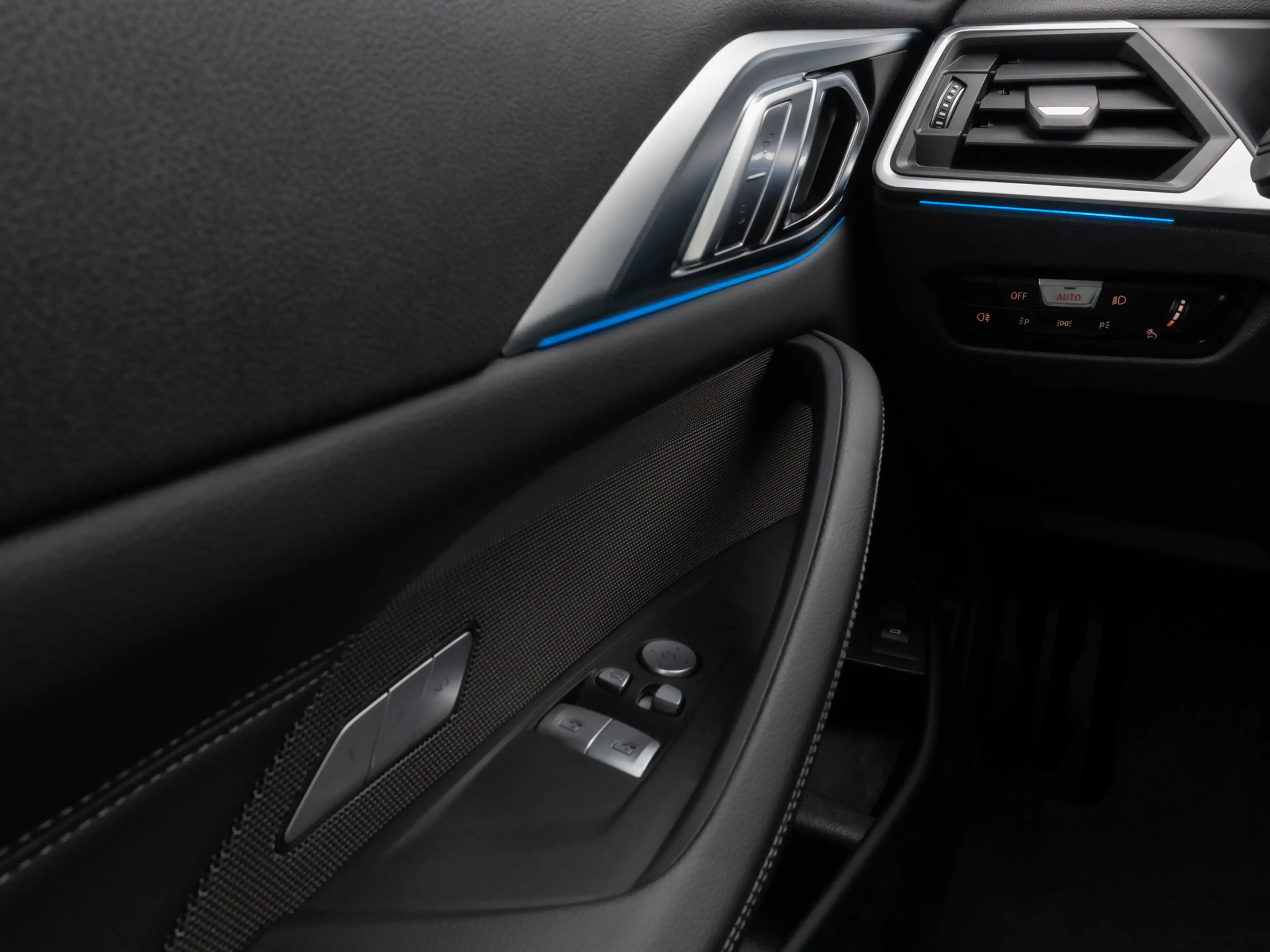 BMW 440 Coupé 360° H K Alarm Laser HUD DAB 19 — photo 29