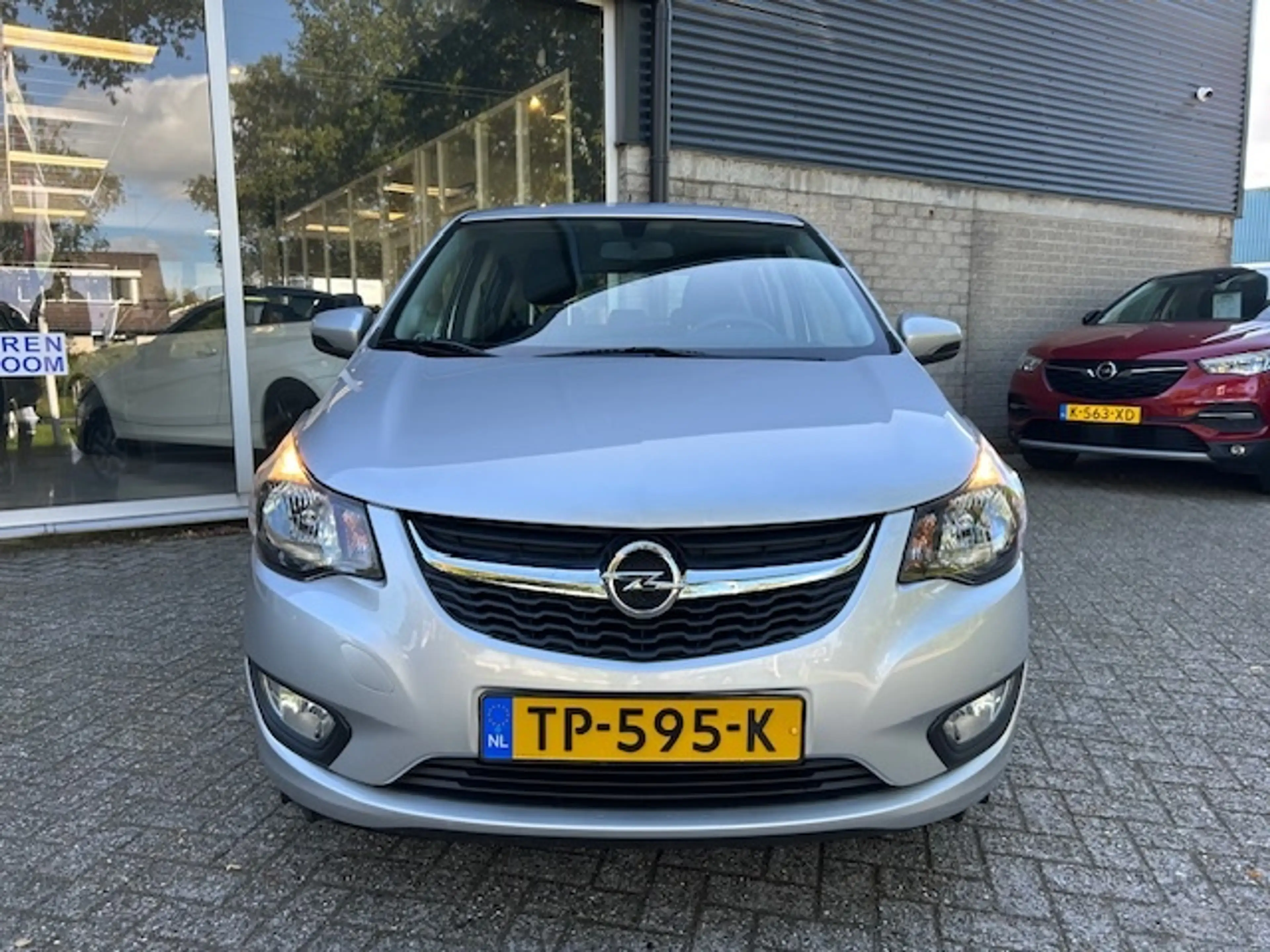 Opel Karl 1.0 ecoFLEX Edition PDC/CRUISE/AIRCO — photo 2
