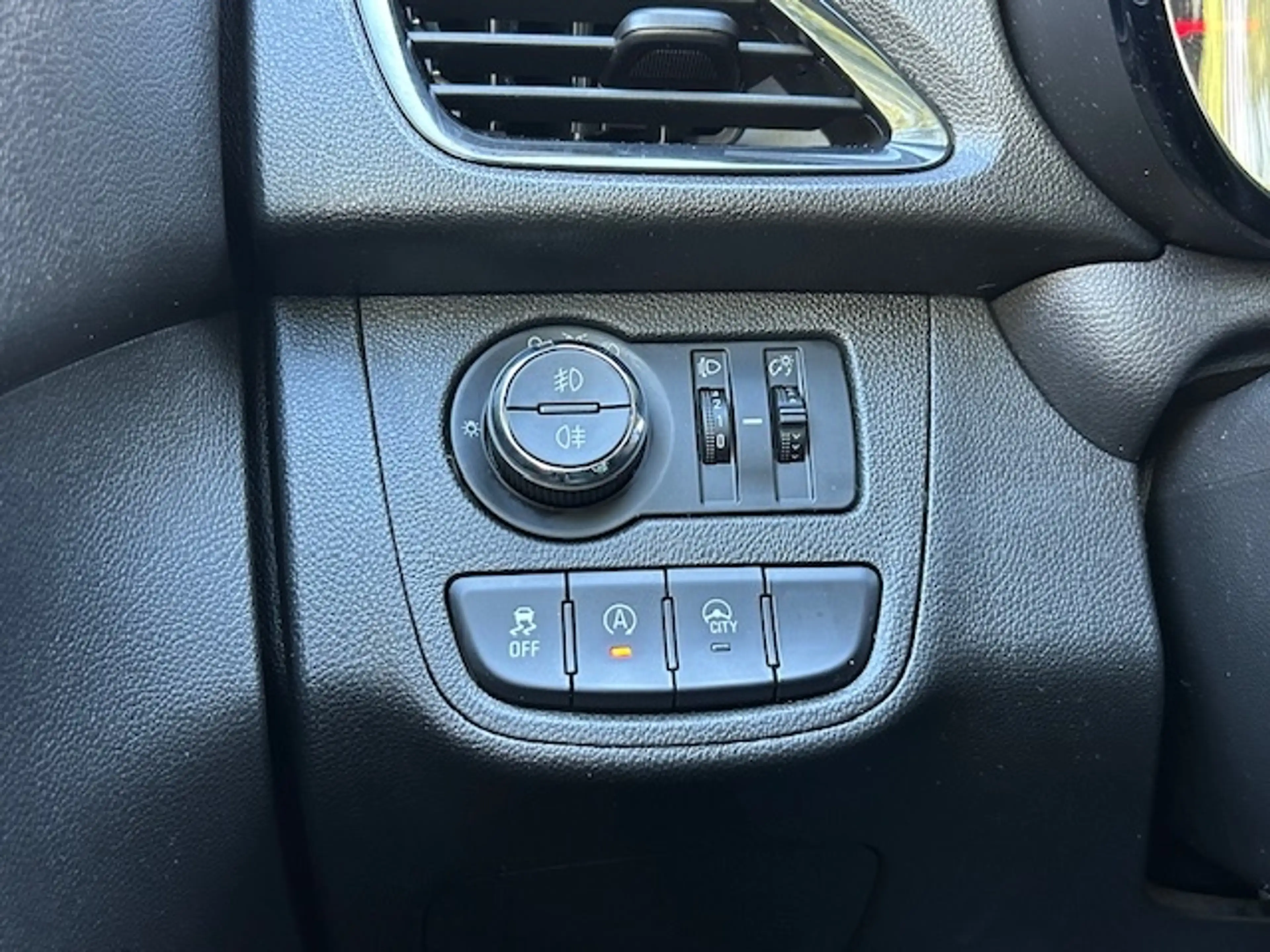 Opel Karl 1.0 ecoFLEX Edition PDC/CRUISE/AIRCO — photo 10