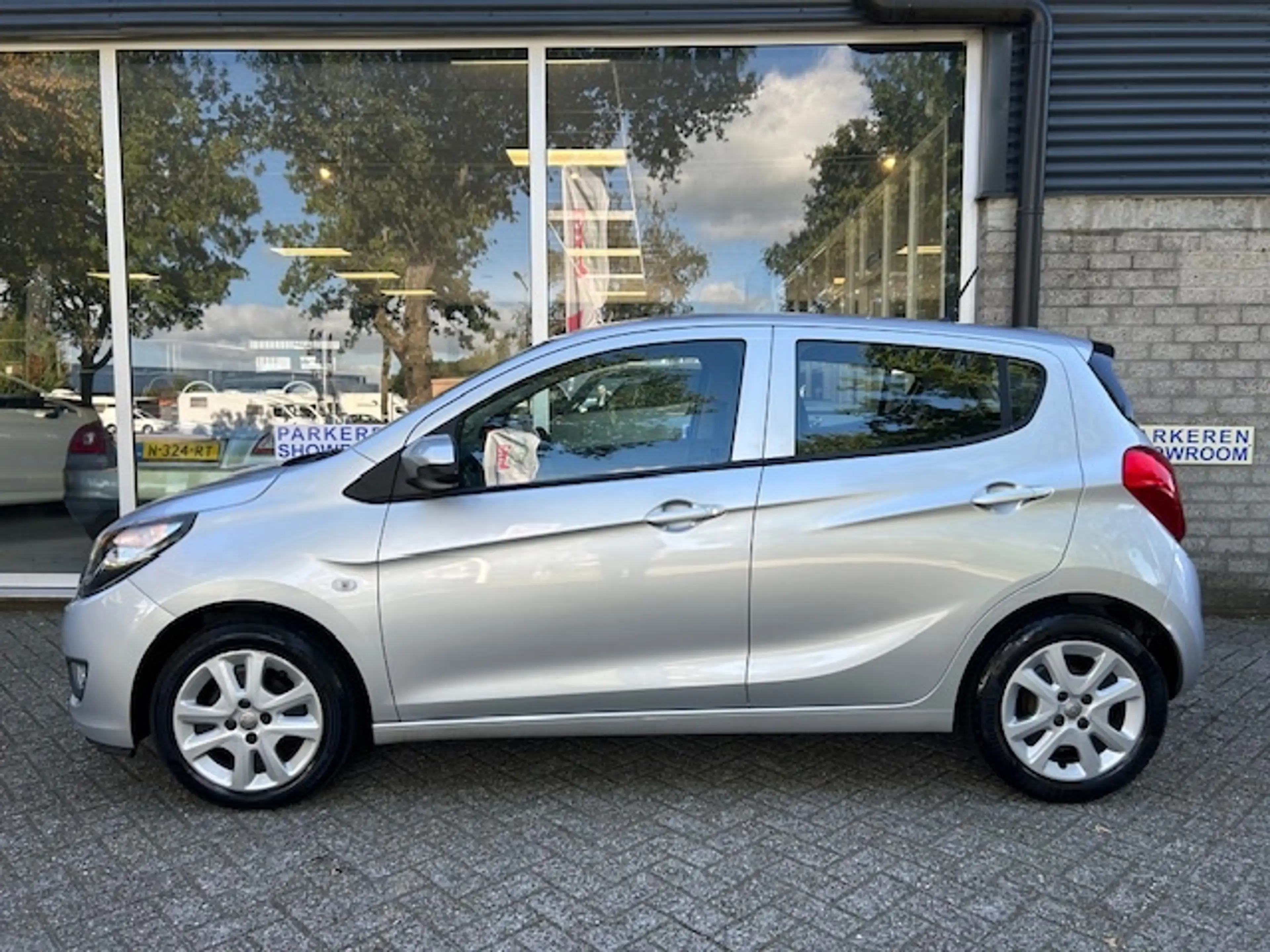 Opel Karl 1.0 ecoFLEX Edition PDC/CRUISE/AIRCO — photo 12