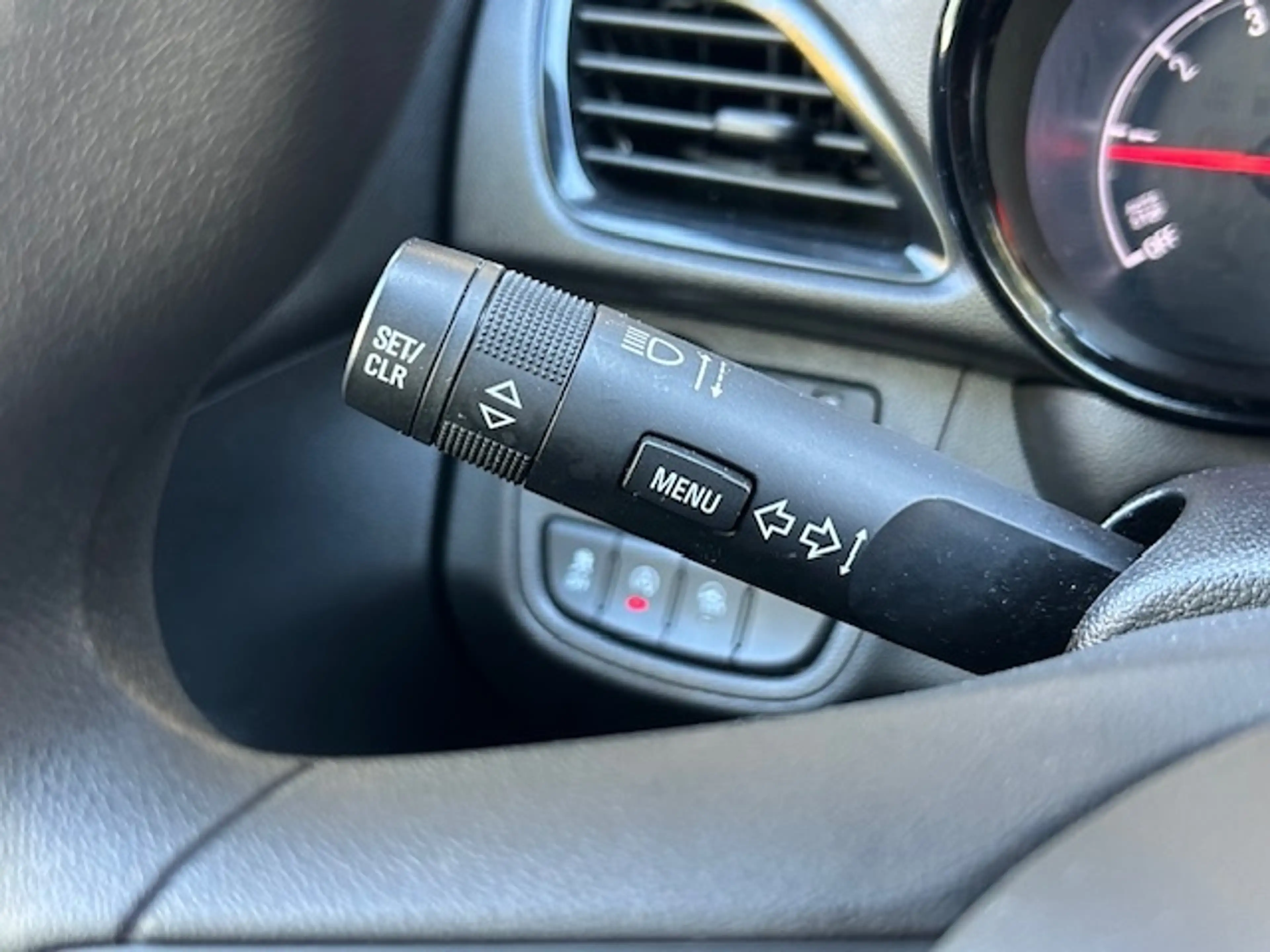 Opel Karl 1.0 ecoFLEX Edition PDC/CRUISE/AIRCO — photo 15