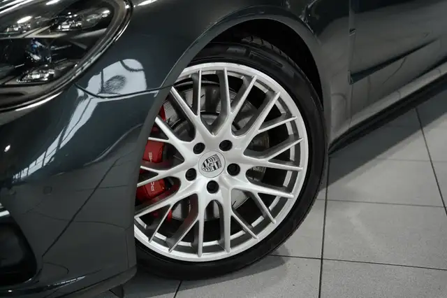 Porsche Panamera view 2