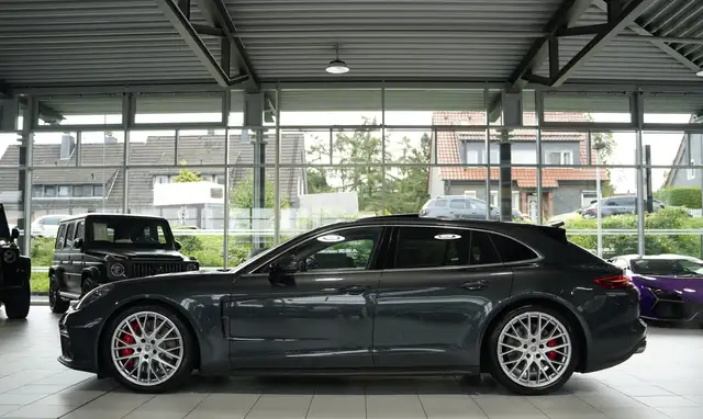 Porsche Panamera view 11