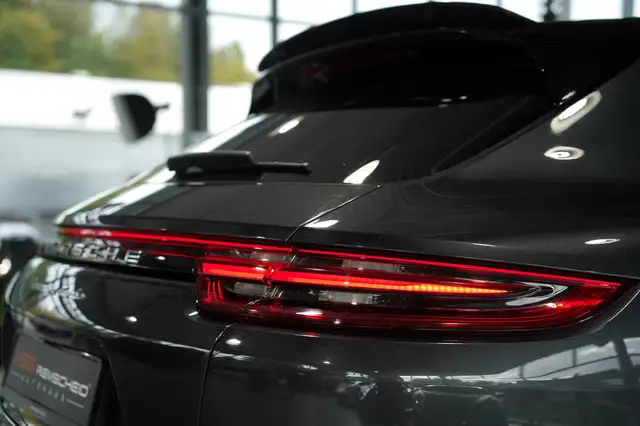 Porsche Panamera view 14
