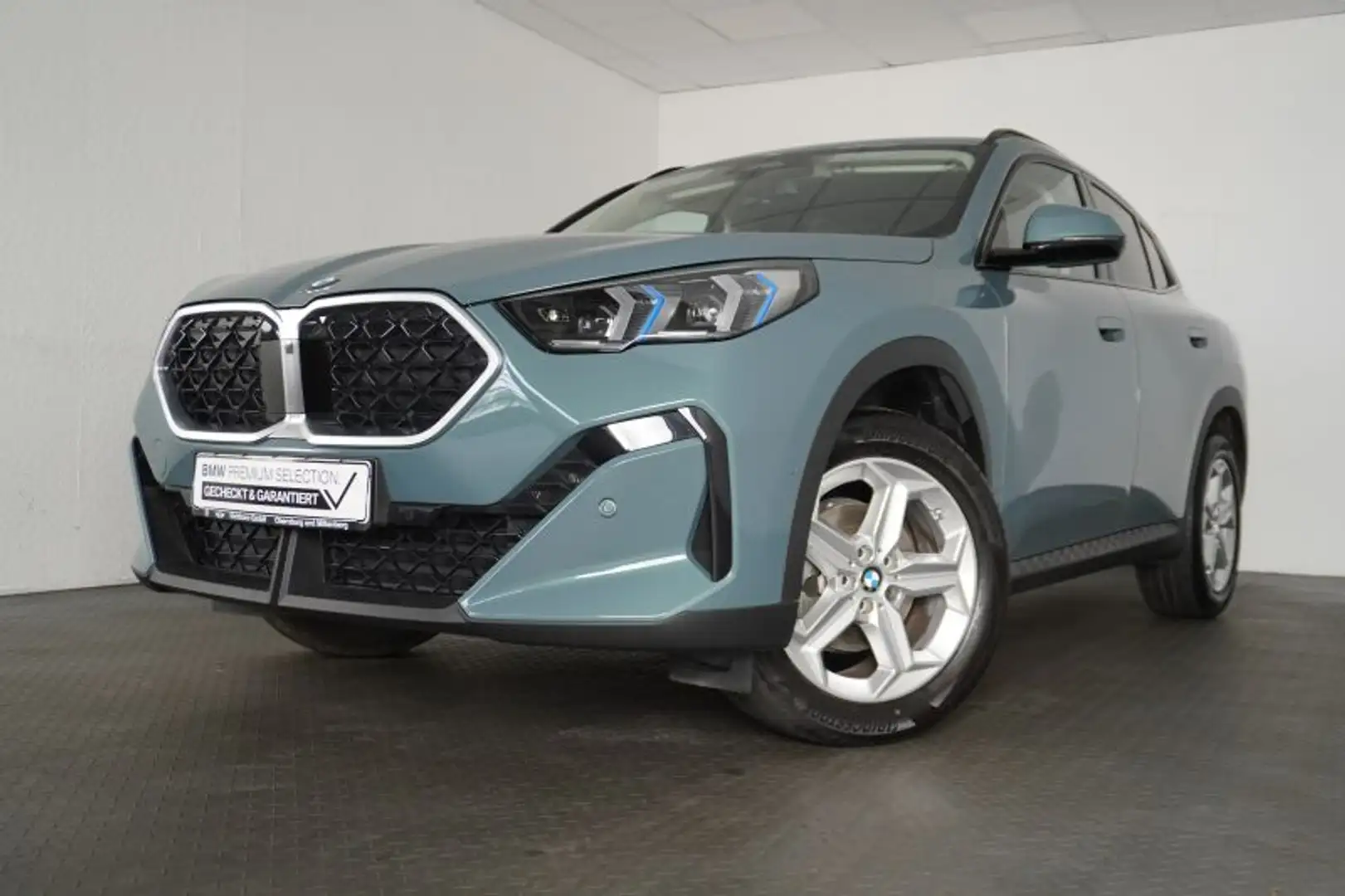 BMW X2 sDrive18d *LED-SW.PARKASSIST.NAVI* Зелёный - 2