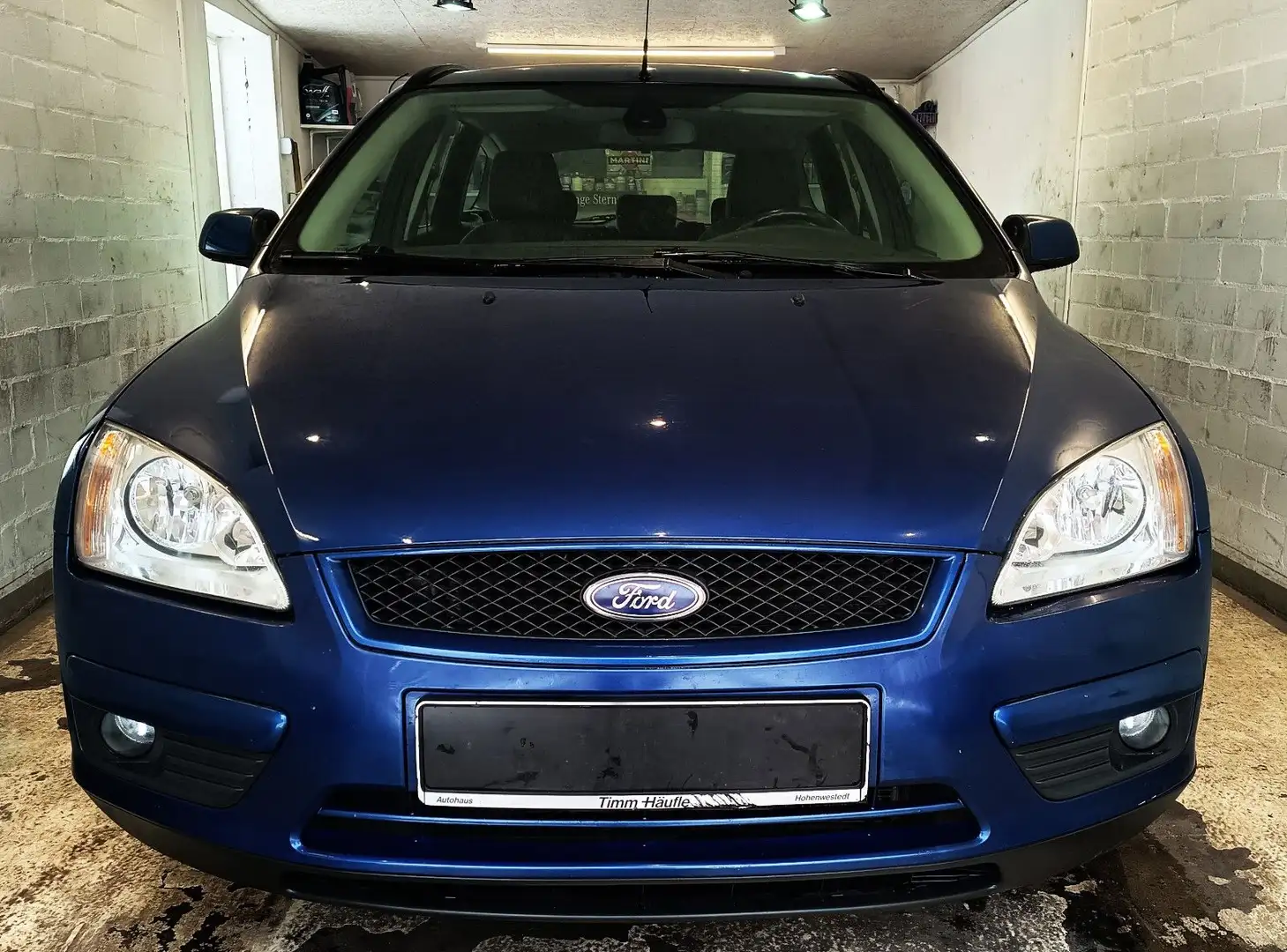 Ford Focus Ambiente Blau - 1