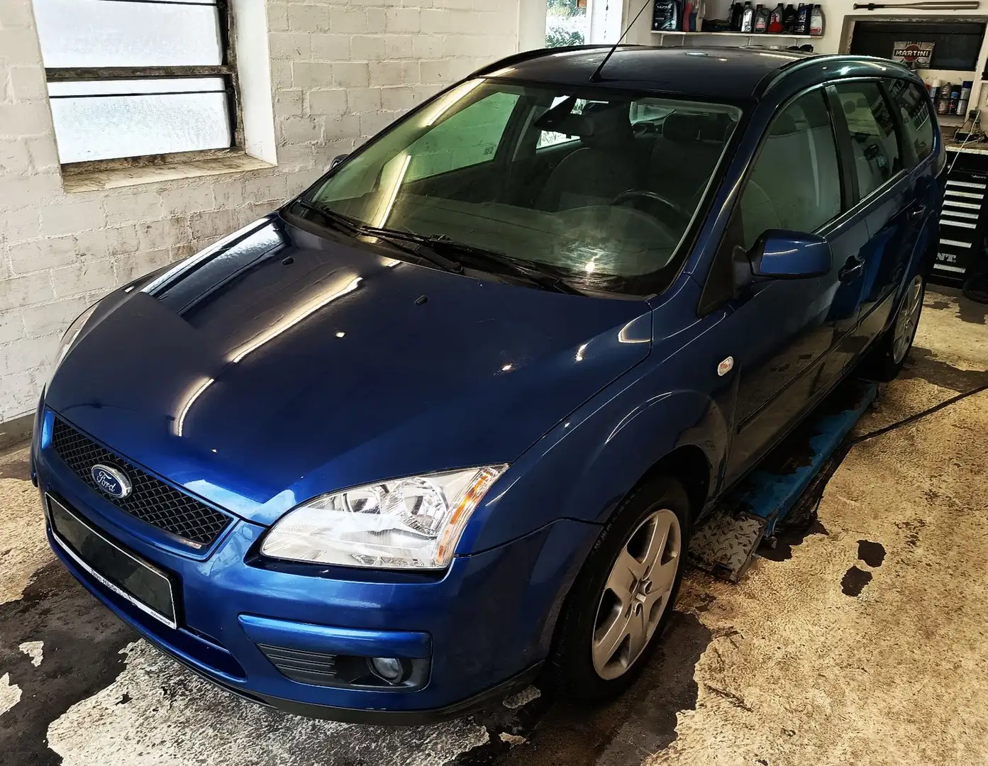 Ford Focus Ambiente Blau - 2
