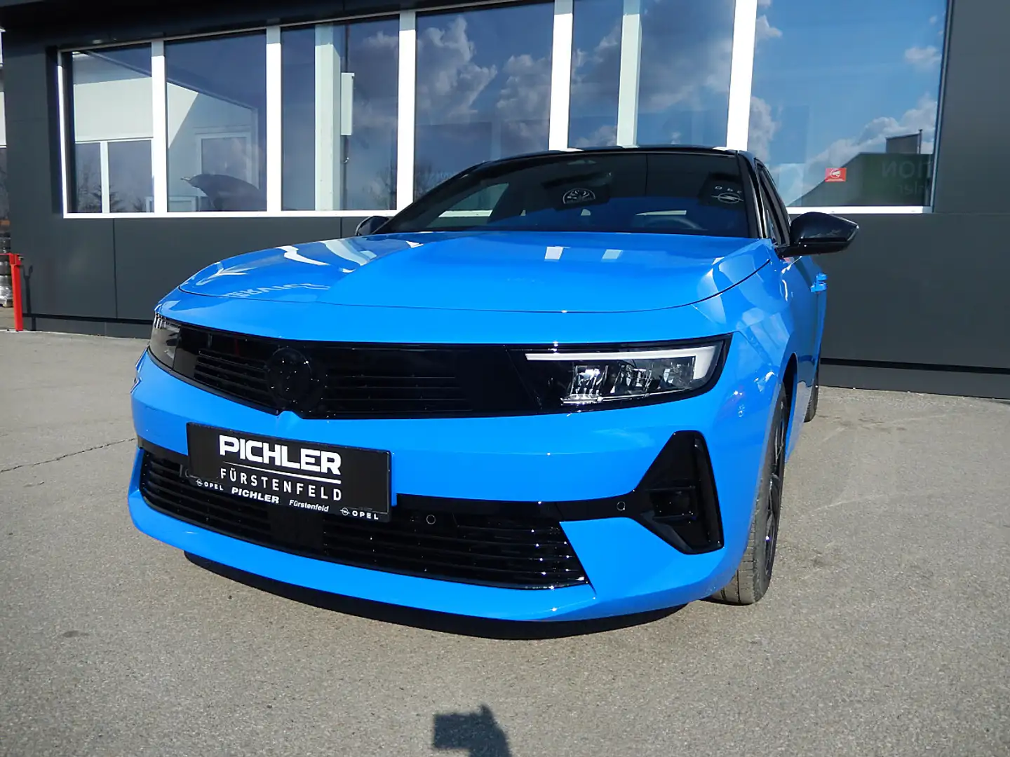 Opel Astra ST 1,2 Turbo GS Aut. Blau - 1