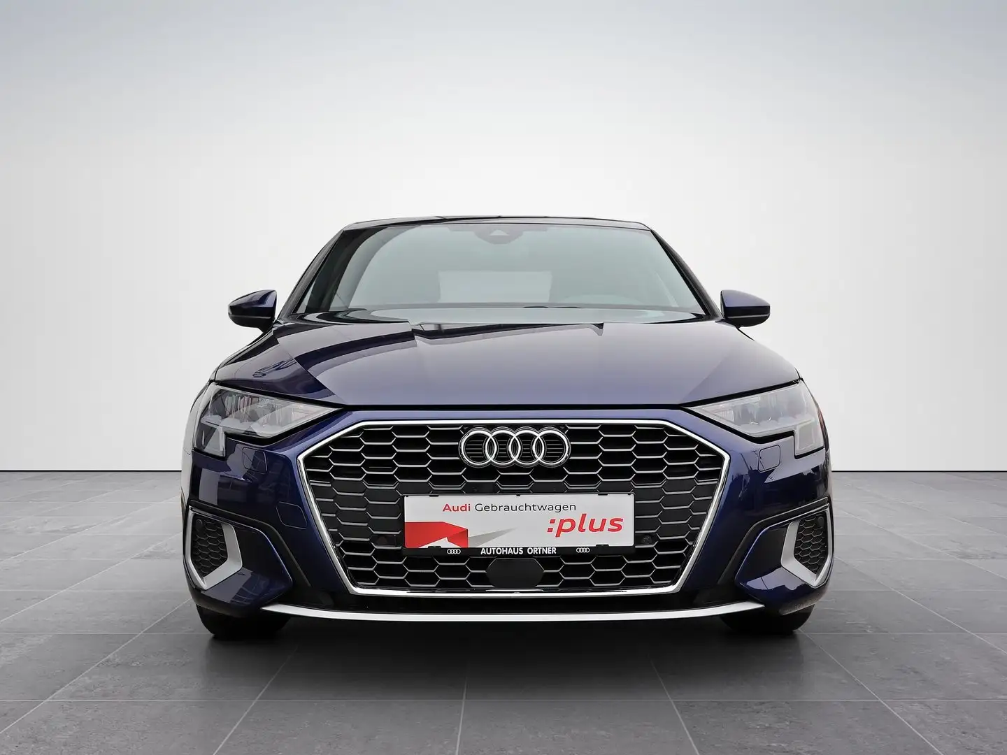 Audi A3 Limousine 35 TFSI advanced ext. Bleu - 2