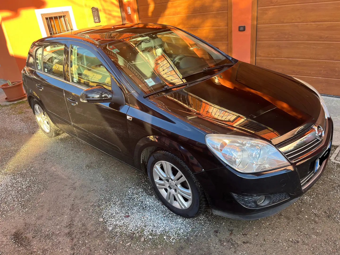 Opel Astra Astra III 2004 5p 1.7 cdti Cosmo esp 101cv FL Nero - 1