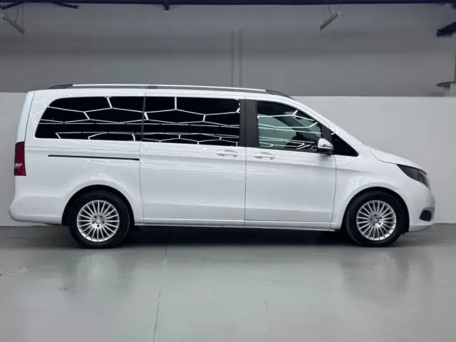 Mercedes-Benz V-Class view 14