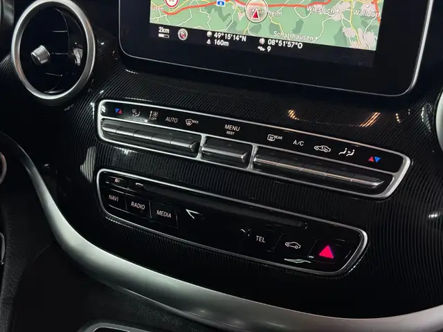 Mercedes-Benz V-Class view 30
