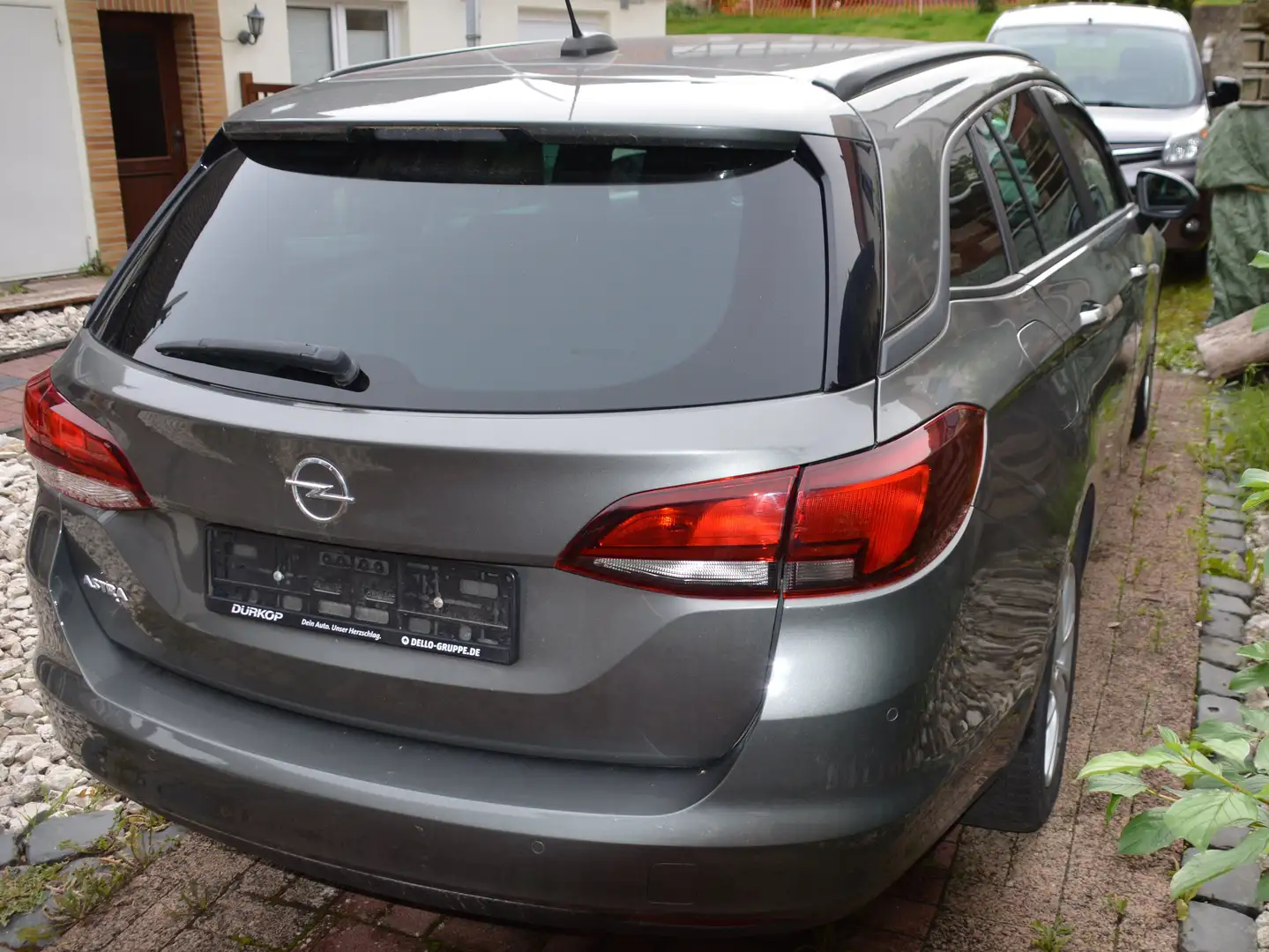 Opel Astra Astra 1.2 Turbo Start/Stop Sports Tourer Edition Grau - 1