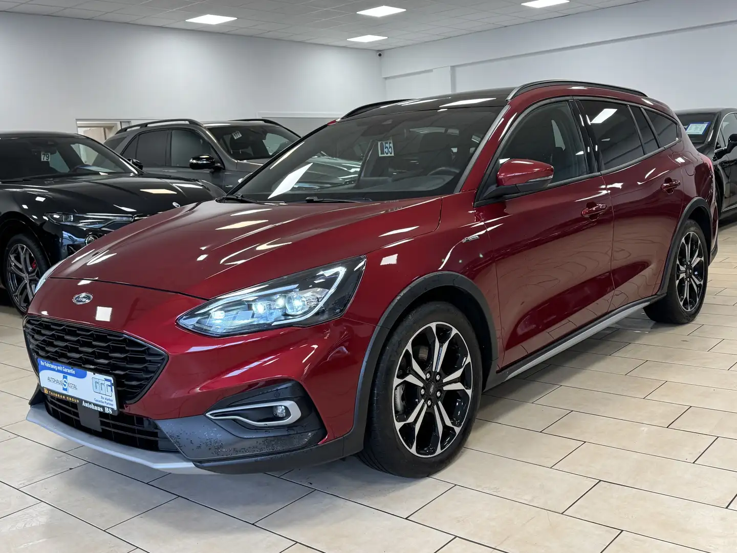 Ford Focus Active*AHK*Panorama*Navi*CarPlay*LED*SHZ* Rouge - 1