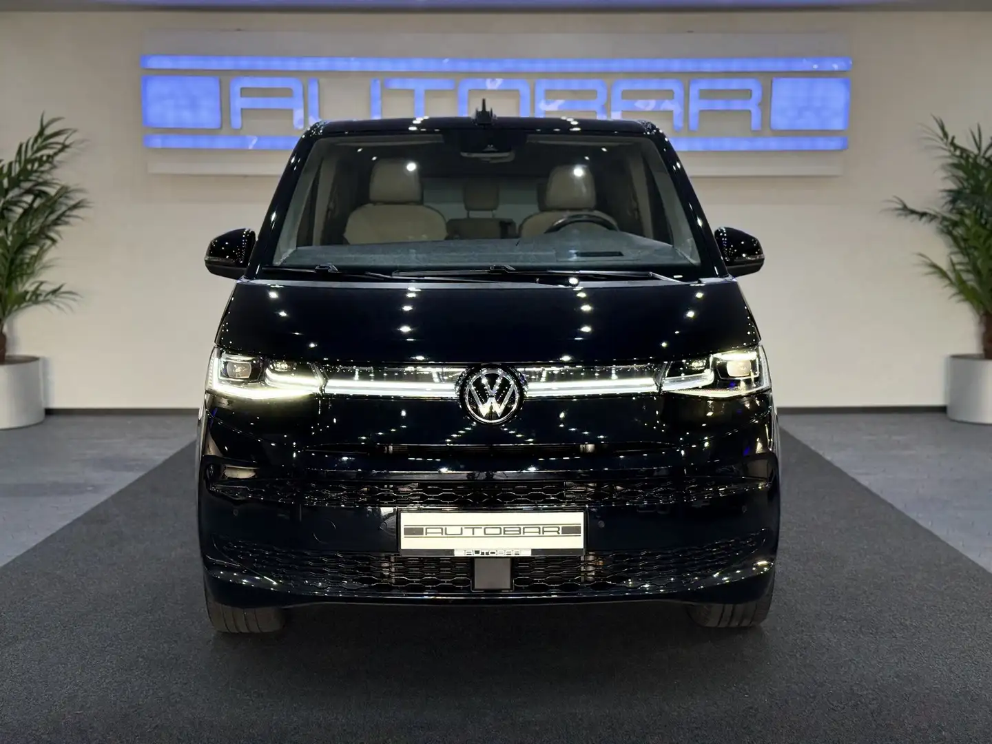 Volkswagen T7 Multivan T7 Multivan STYLE*LR*PANO*HUD*STHZ*ACC*AHK*TISCH Schwarz - 2