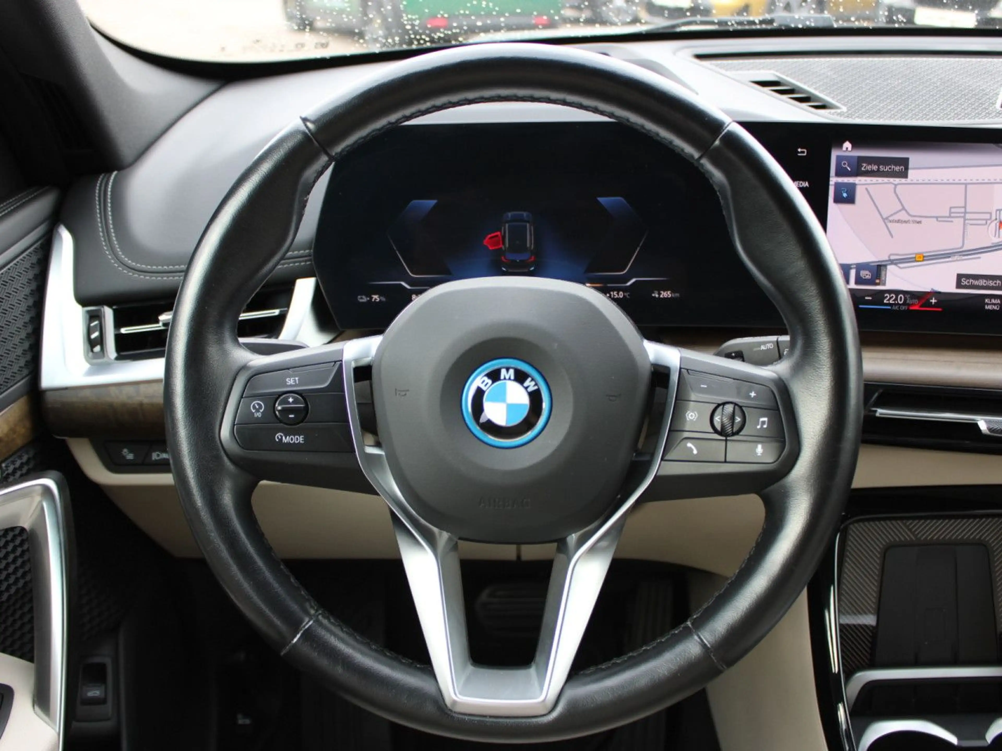 BMW iX1 x30 Sports.SurView HUD PanoD.LiveProf.AHK19" — photo 12