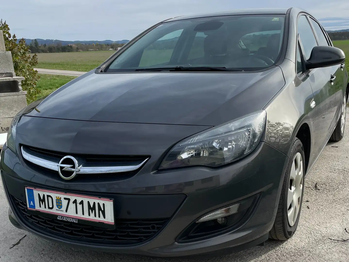 Opel Astra Astra 1,4 Turbo Ecotec Sport Grau - 1