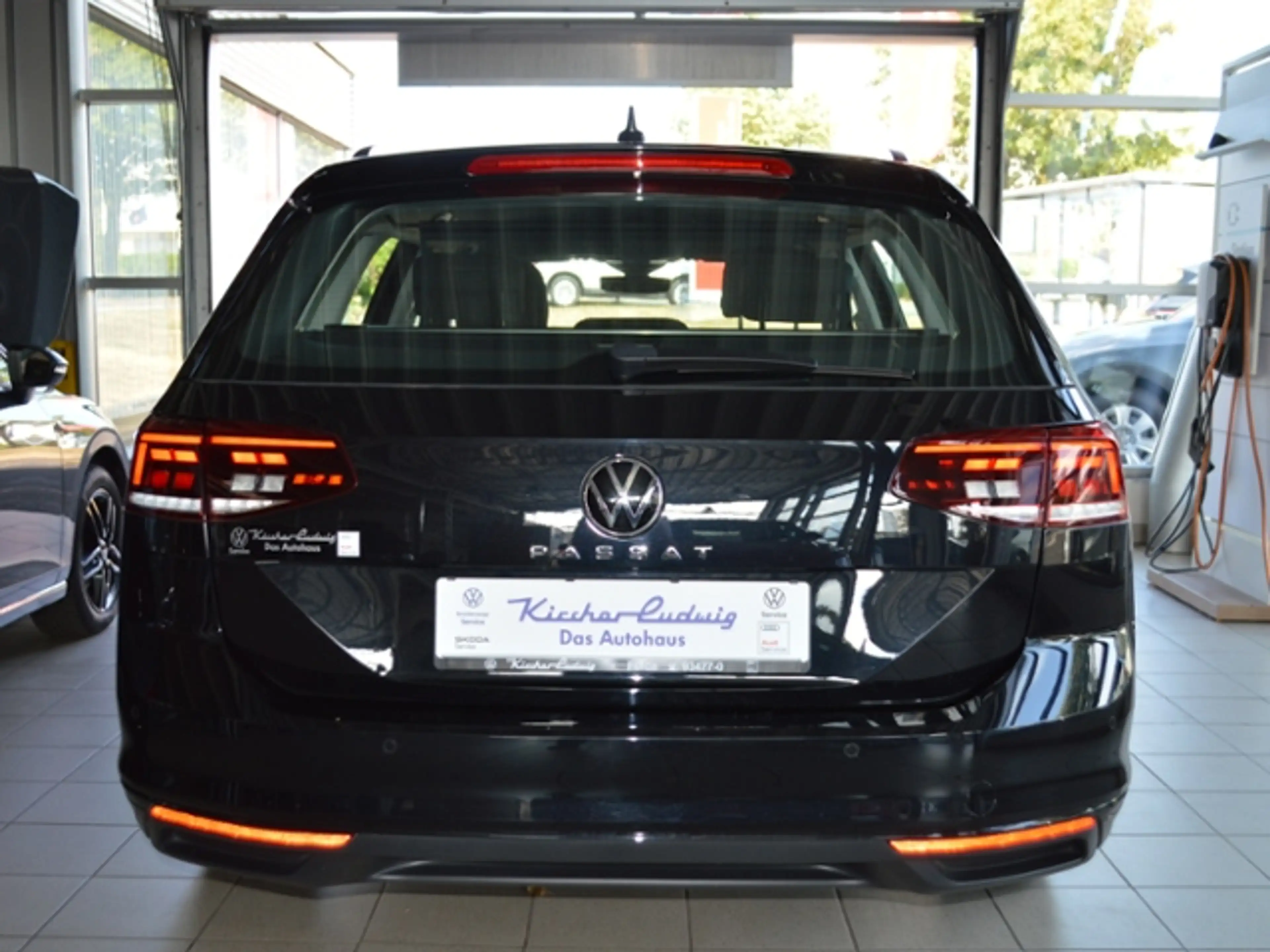 Volkswagen Passat Variant 2.0 TDI DSG Business KAMERA NAVI Elektr. HECKKLAP — photo 14