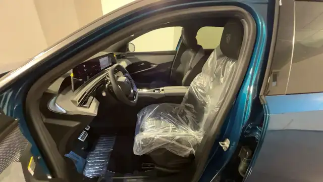 Peugeot 3008 view 8